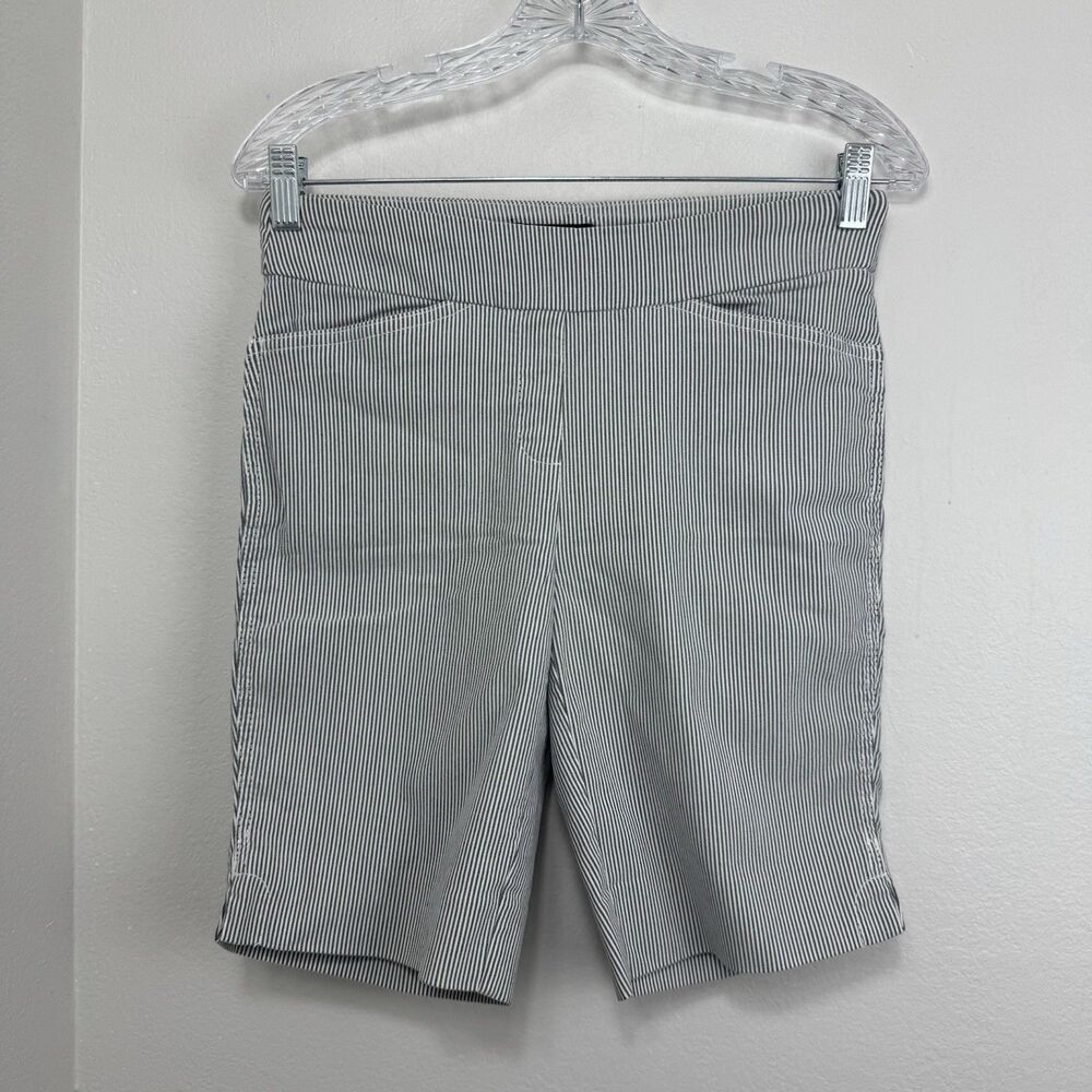 Hilary Radley Women's Size Small Gray And White Stripe Pull On Bermuda Shorts